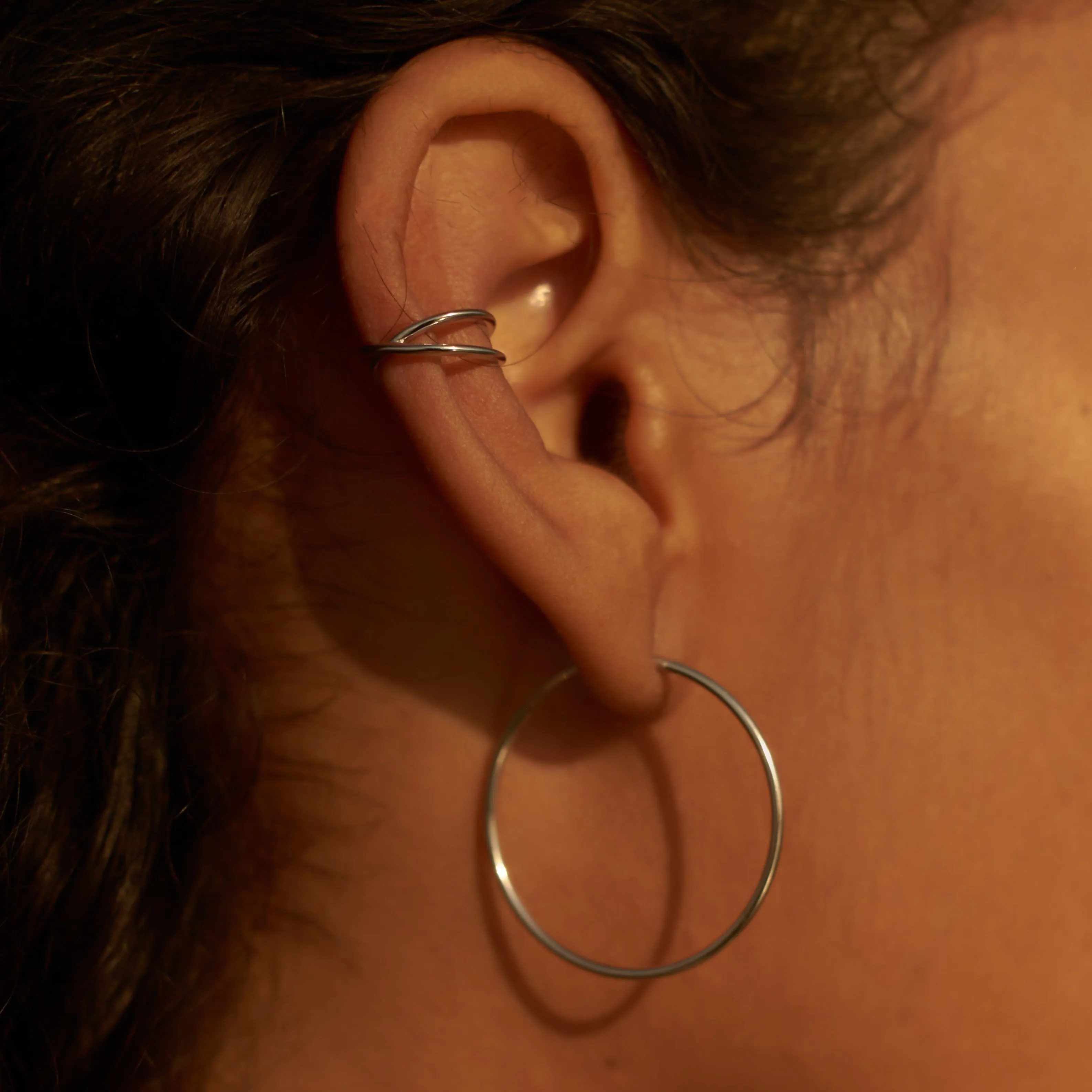 CLASSIC SILVER HOOP EARRINGS