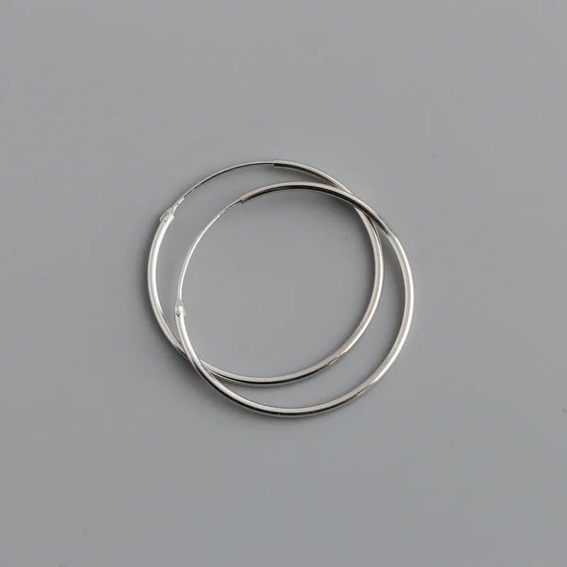 CLASSIC SILVER HOOP EARRINGS