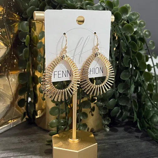 Fanned Out Classic Teardrop Earrings (GOLD OR SILVER)