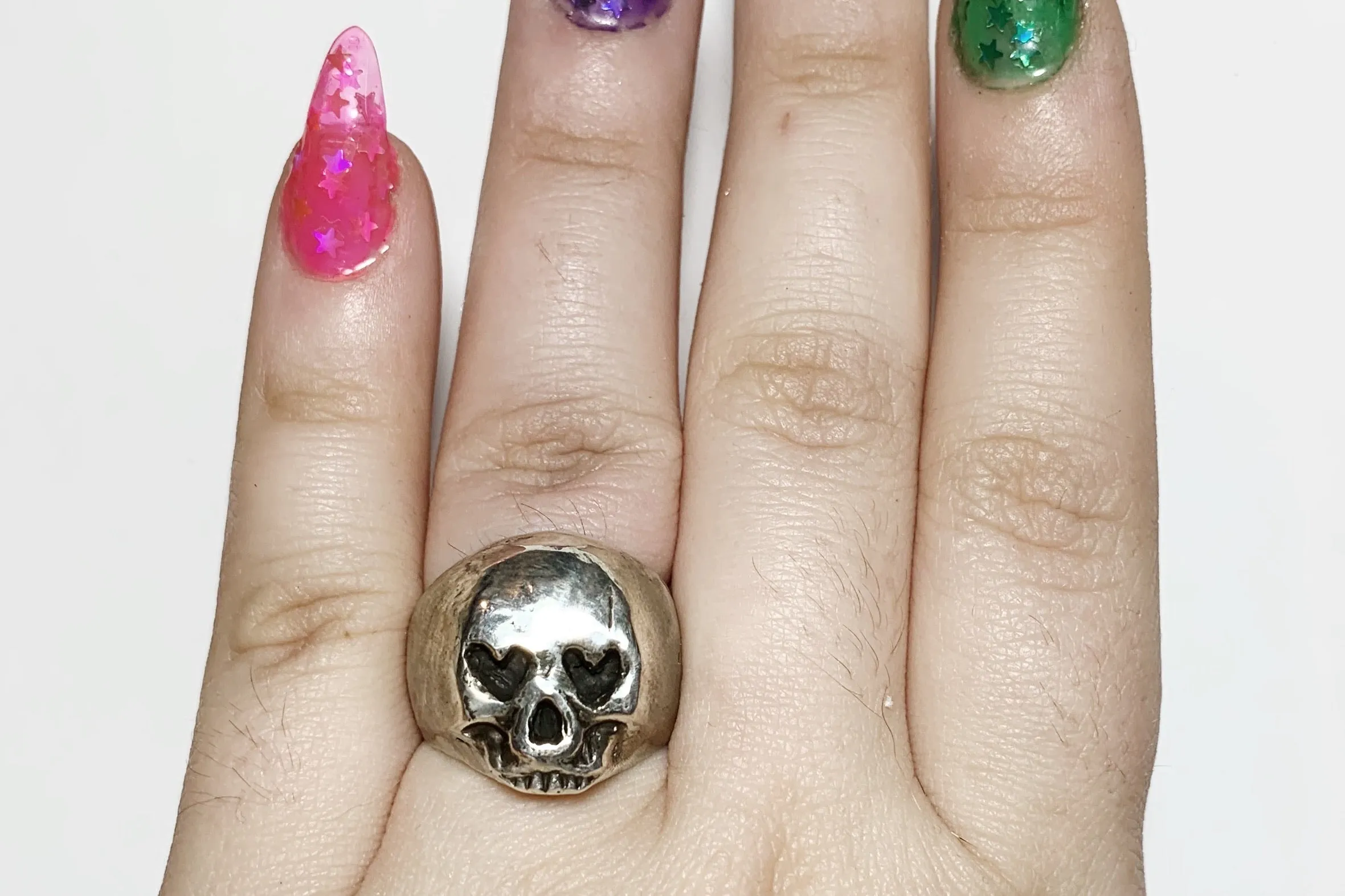 Heart Eyes Skull Ring