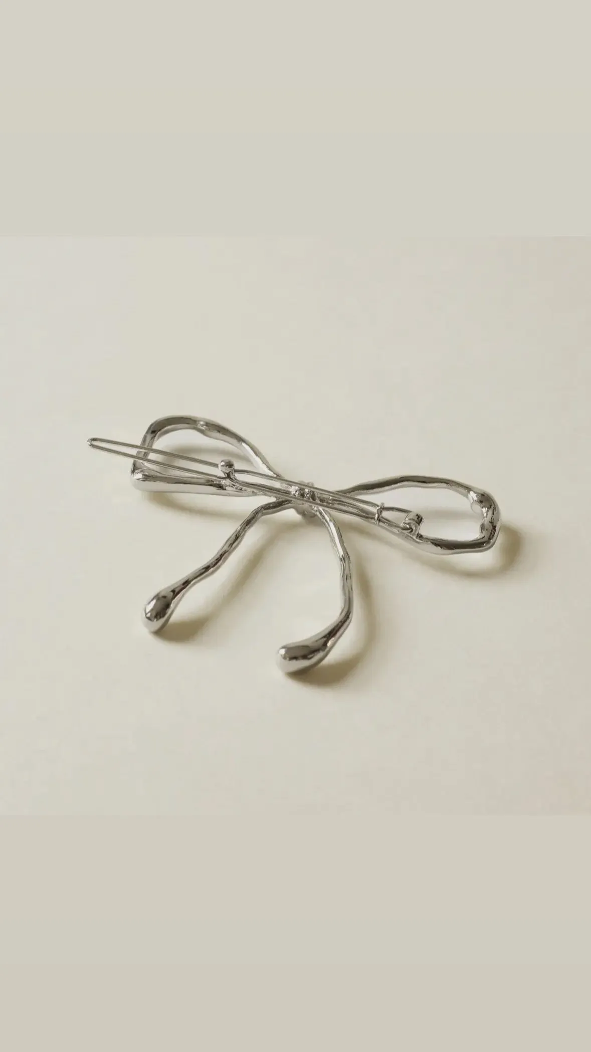 Metal Bow Barette Hair Clip in Silver - Nar’sha